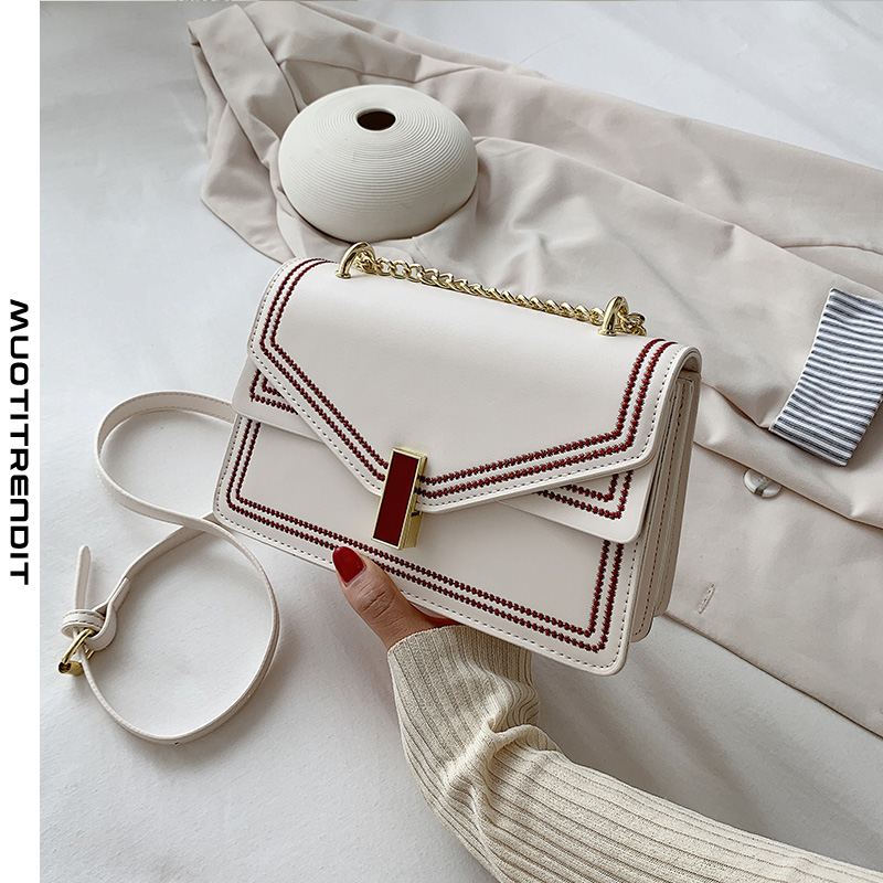 muodikas lähetyslaukku trendikäs olkalaukku v-muotoinen kääntyvä kädensijan ketjunvetorengas valkoinen