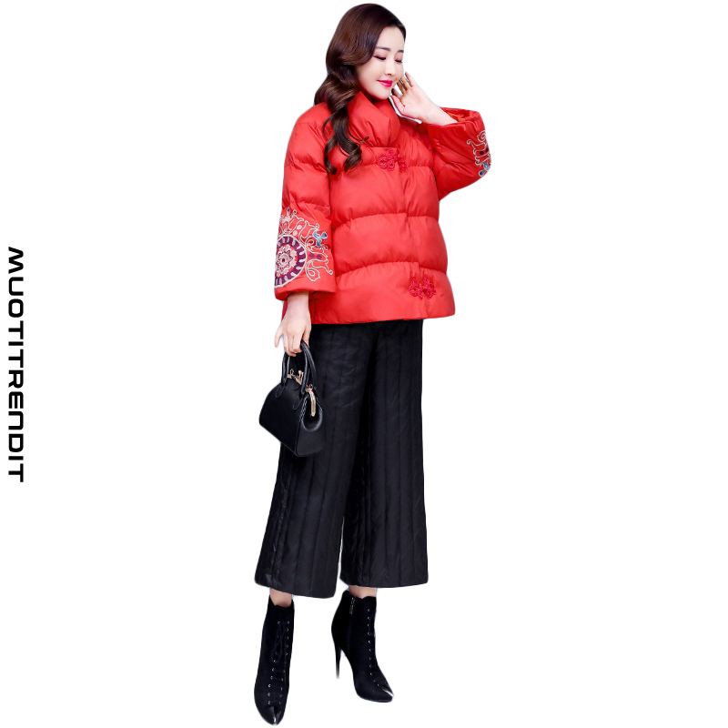talvinen muodikas ja mukava etnisen tyylin naisten pehmustettu takki punainen