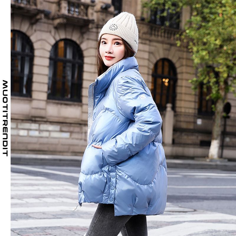 talvinen naisten pehmustettu takki kiiltävällä vetoketjulla löysällä trendillä tummansininen