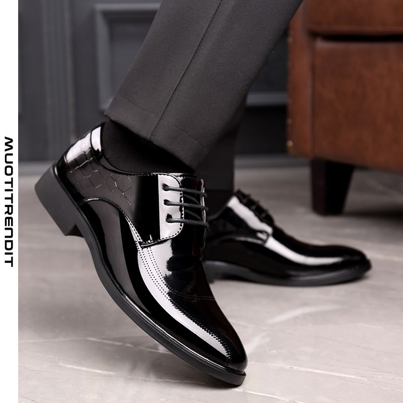 tyylikkäät urospuoliset broch-derby-kengät liike-elämän nahkaiset kengät rento sulhanen musta